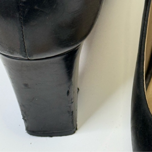 Tory Burch Black and Gold 3 Inch Block Heel with T Signature Logo - Picture 11 of 11